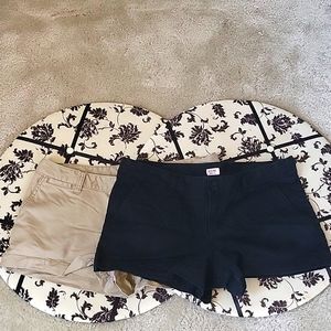Bundle of 2 shorts
